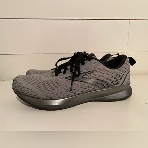 Brooks Levitate 5